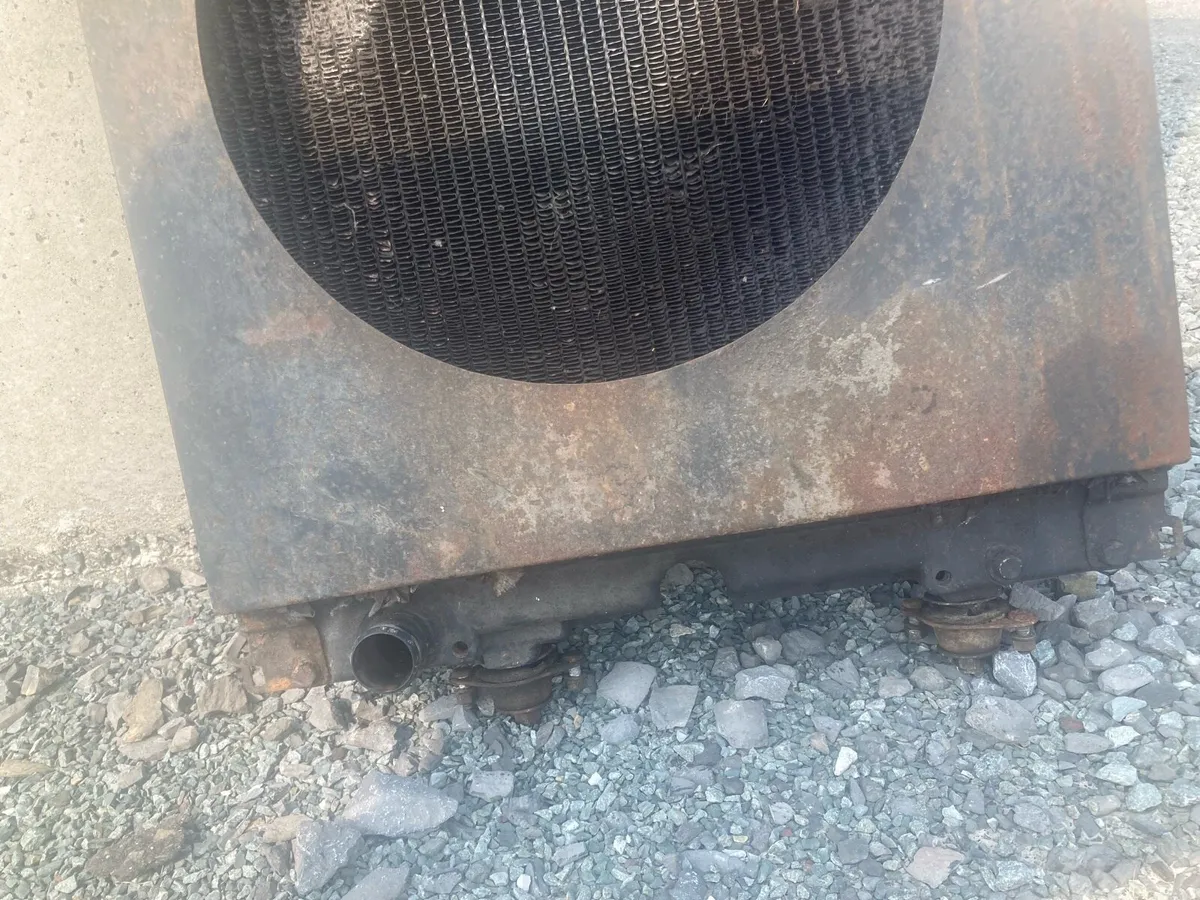 Tractor radiator - Image 4