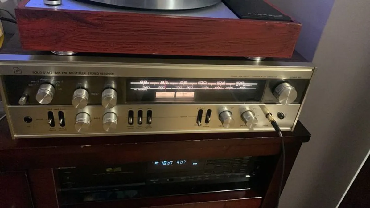 Luxman R800E Receiver - Image 2
