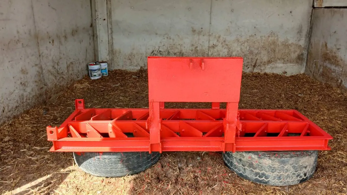 Land leveller - Image 1