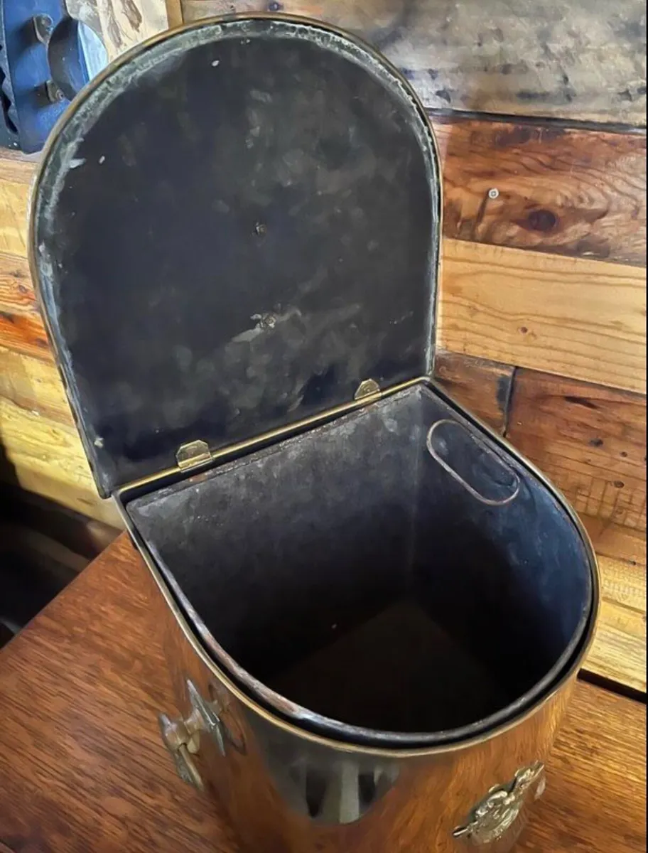Vintage fireside container - Image 3
