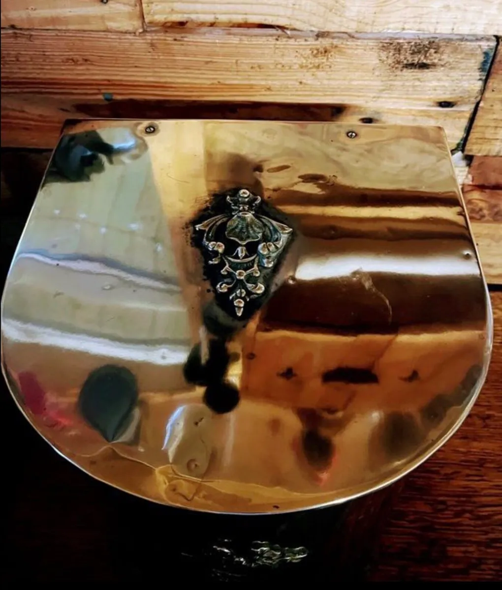 Vintage fireside container - Image 4