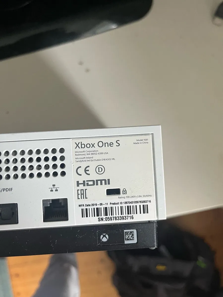 Xbox one S - Image 4