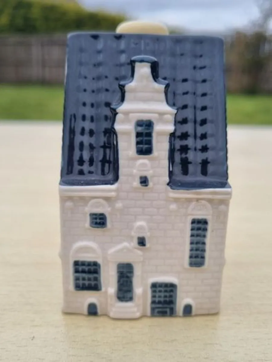 KLM ceramic collector's house no. 89 - Image 1