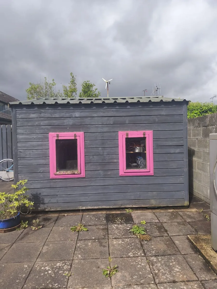 Wooden Garden shed, 10ft sq, with metal roof - Image 4