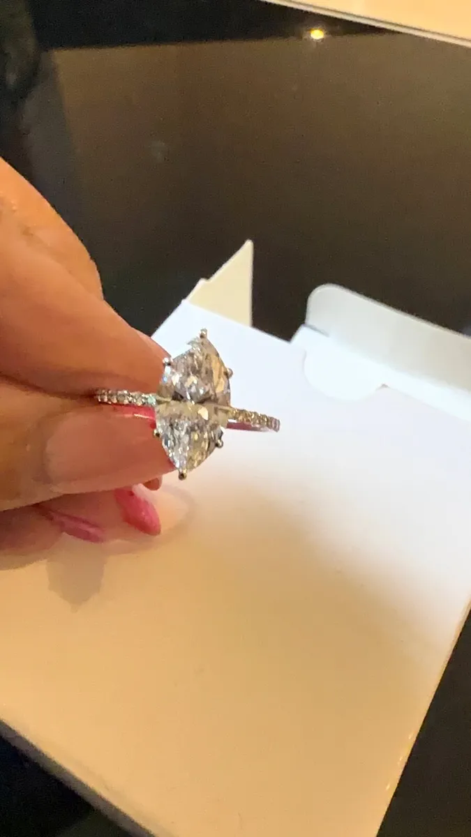 Brand new lab-grown diamond engagement ring - Image 4