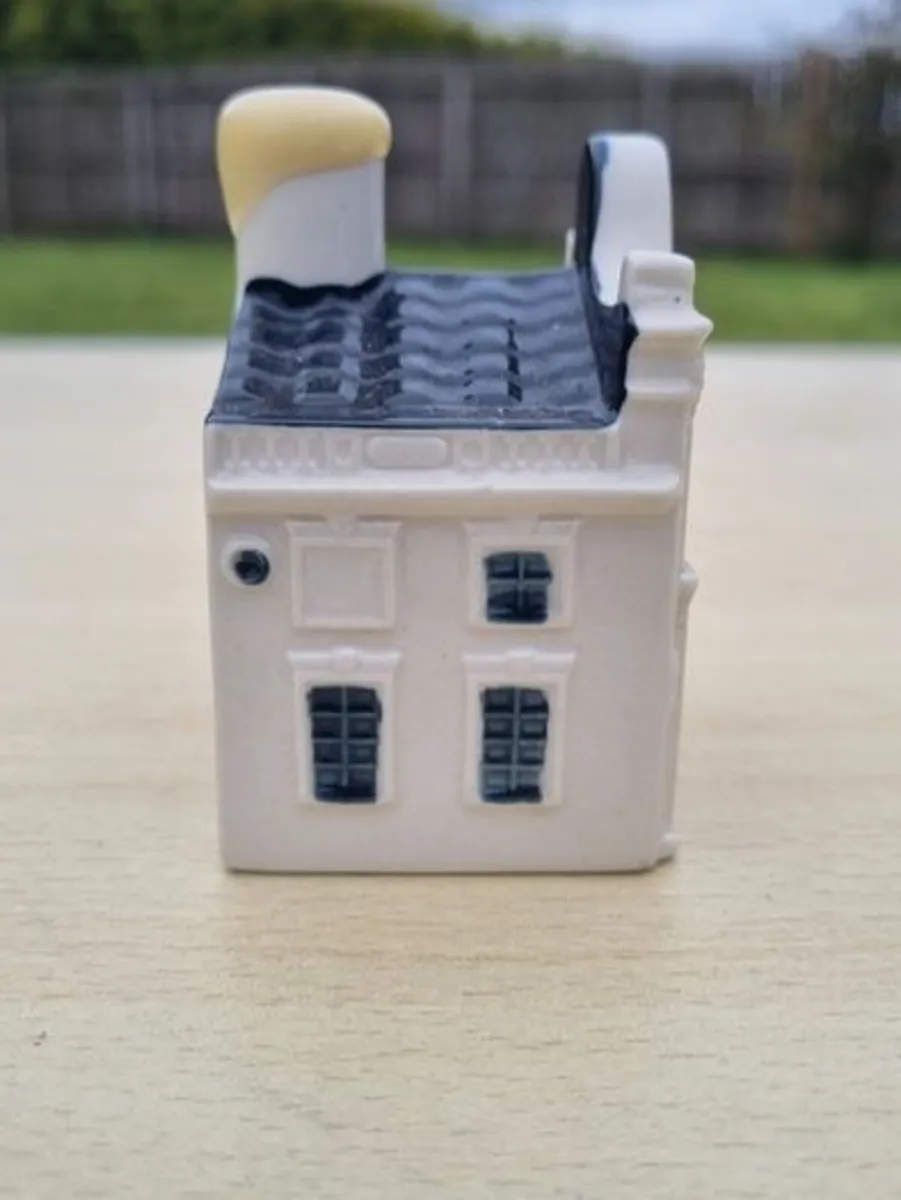 KLM Delft Blue ceramic collector's house number 90 - Image 3