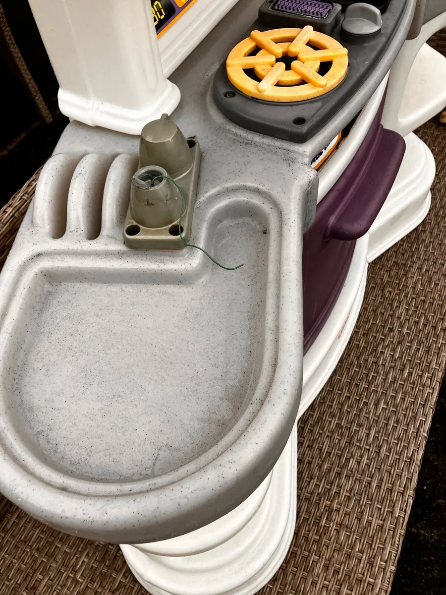Free Little Tykes kitchen - Image 3