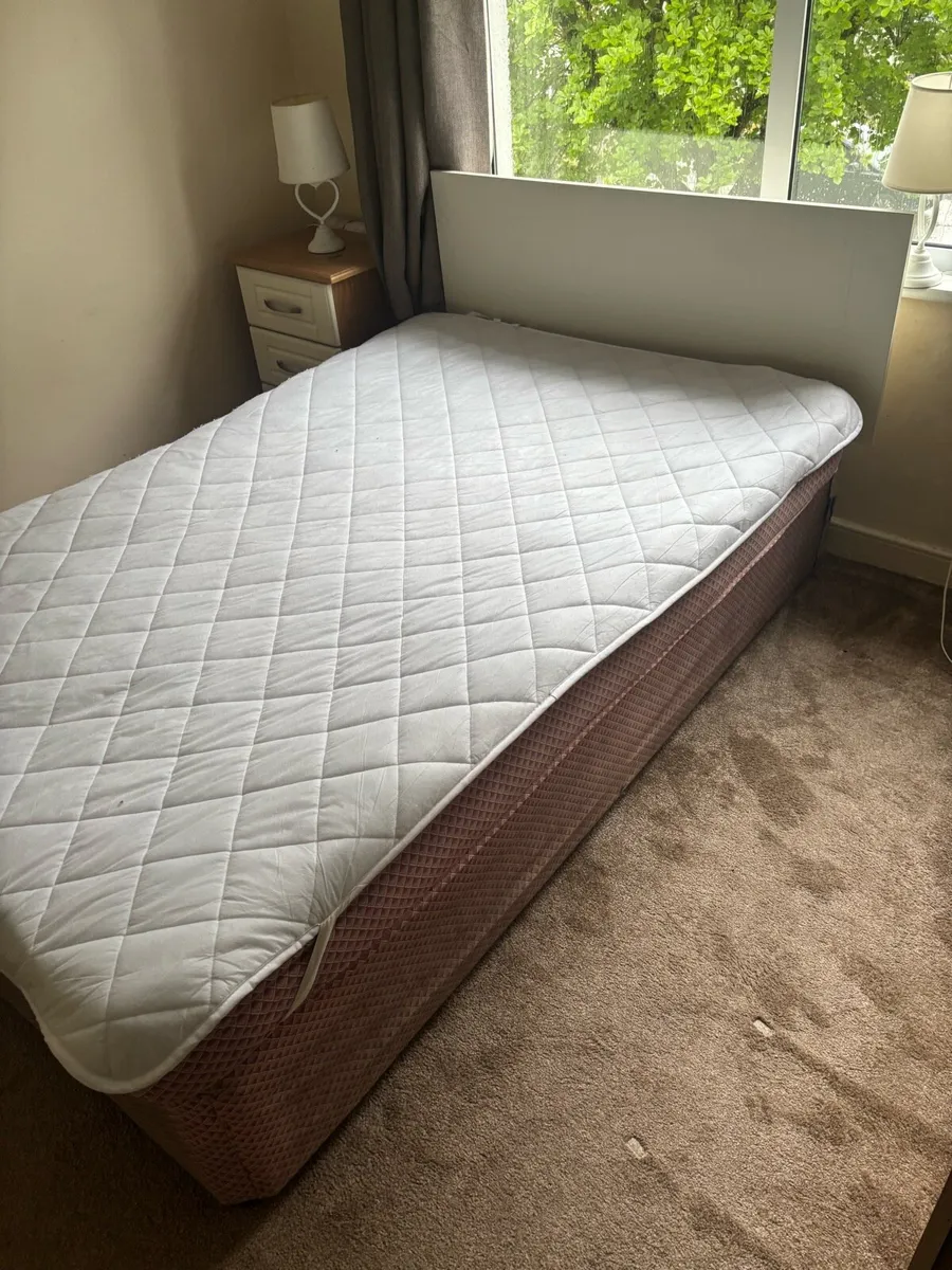 Double bed - Image 2