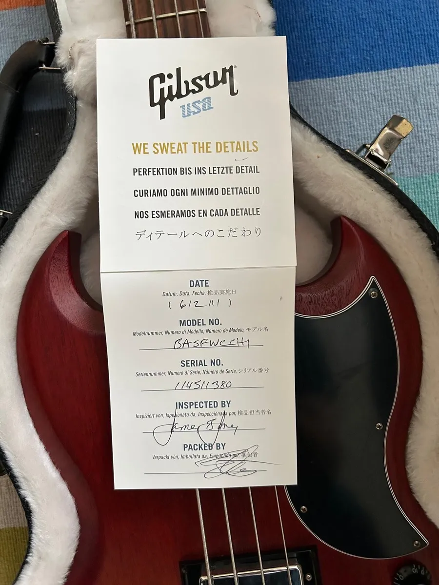 Gibson SG electric bass guitar - Image 4
