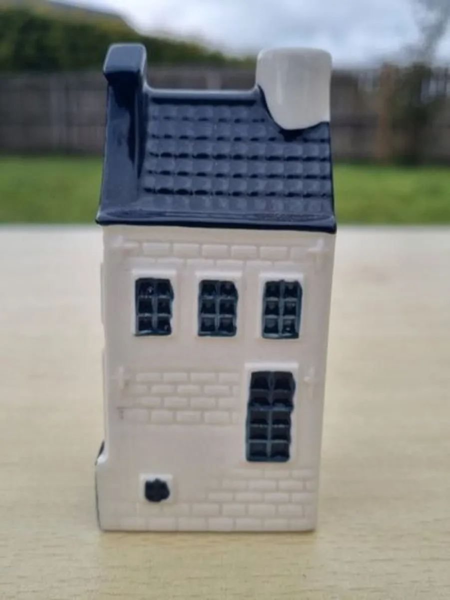 KLM Iconic Delft Blue Ceramic Miniature House - Image 2