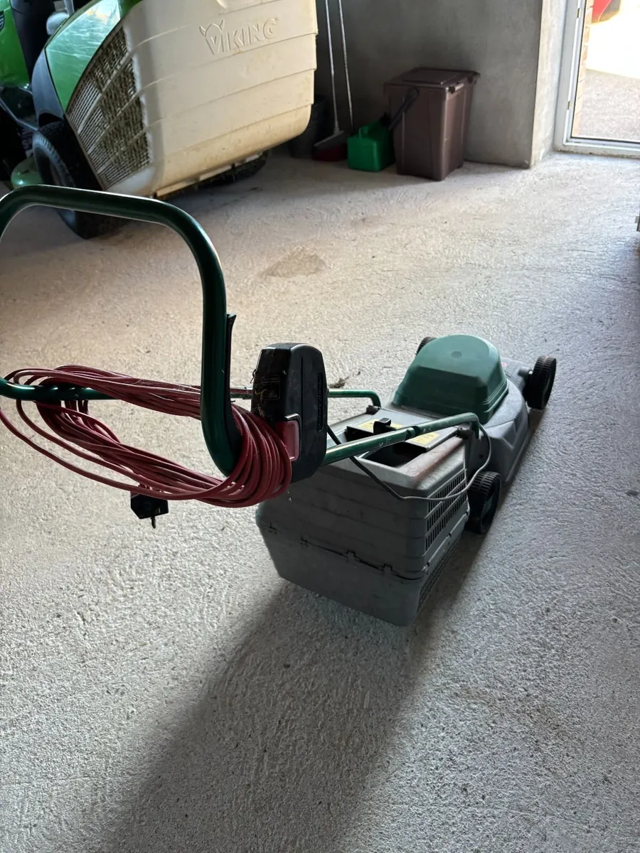Qualcast Electric Lawnmower - Image 4
