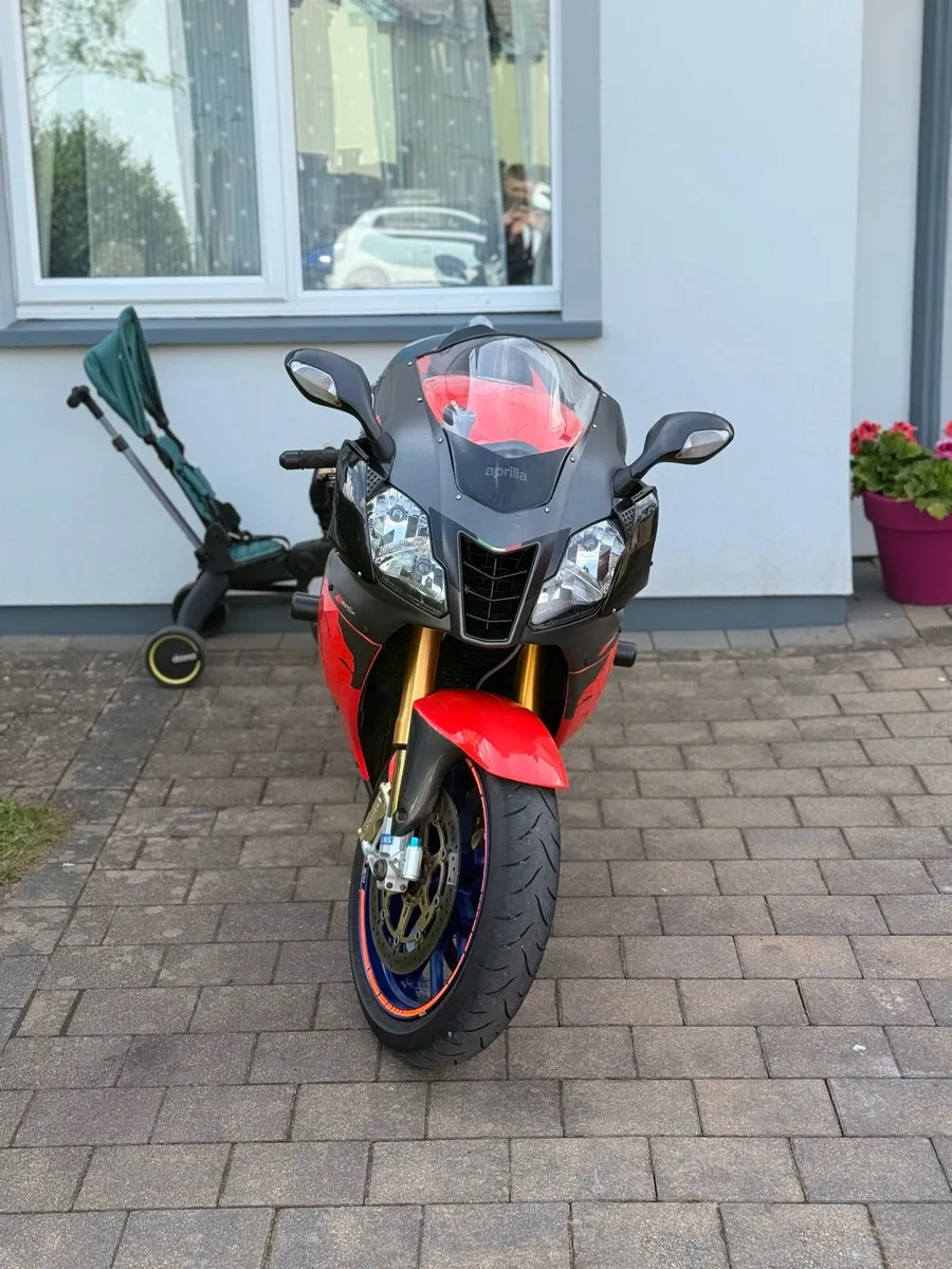 Aprilia RSV 1000R Mille - Image 2