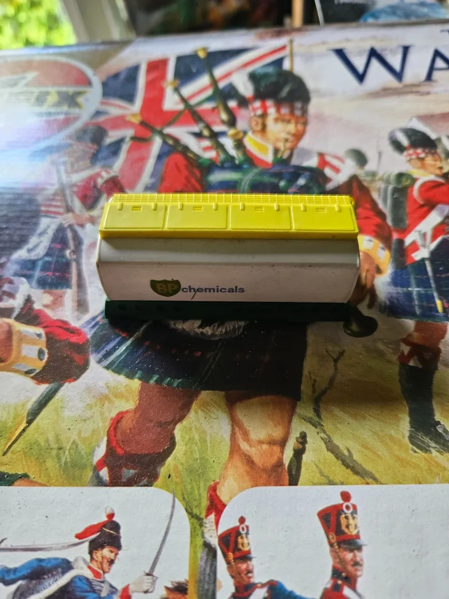 Hornby Triang OO Gauge BP Tanker - Image 2