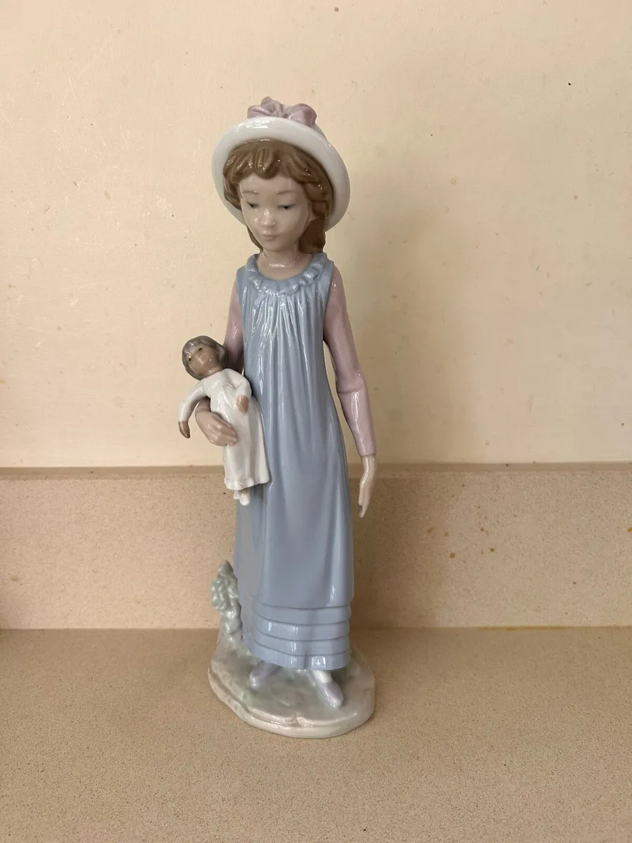 Lladro figurine