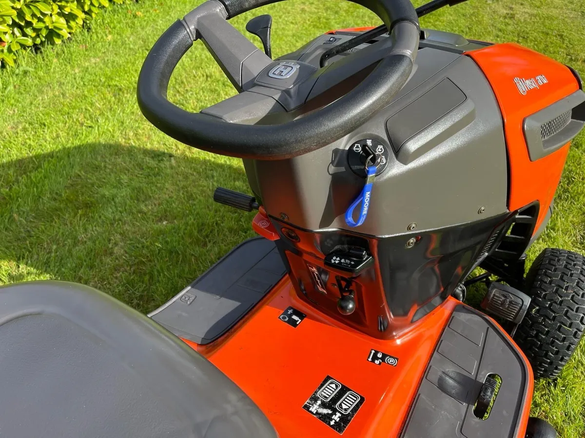 Husqvarna 22hp hydrostatic ride on mower - Image 2