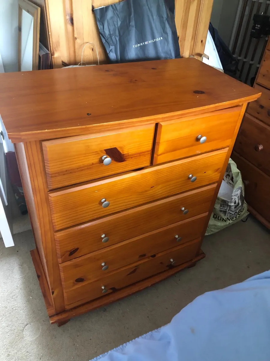 Chest of drawers - Image 1