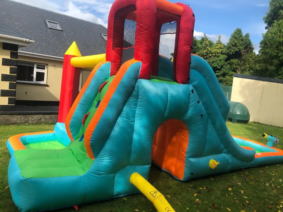 Bouncing castle - Image 2