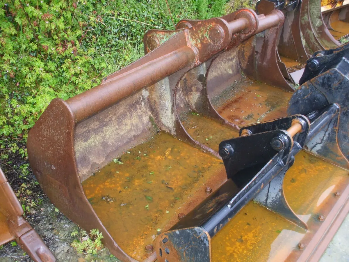 ditching grader bucket 80mm pins - Image 1