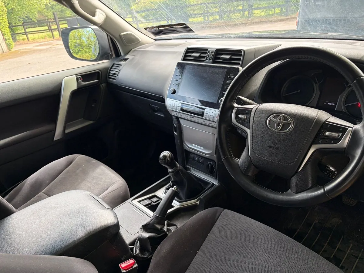 Toyota Land Cruiser 2023 - Image 3