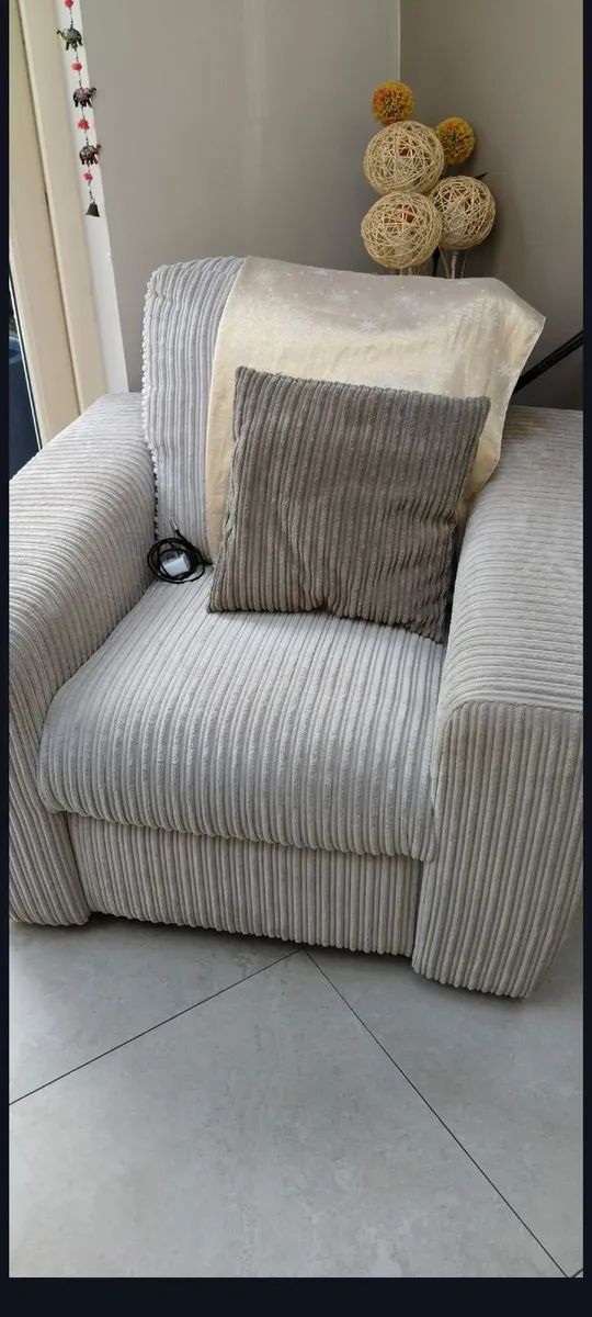 Recliner Armchair - Image 2
