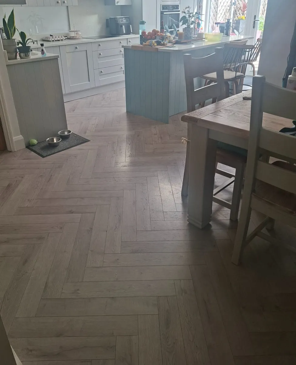 Laminate flooring used - Image 3