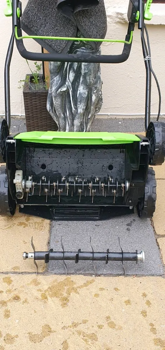 Draper 2 in one electric Aerator and Scarifier - Image 2