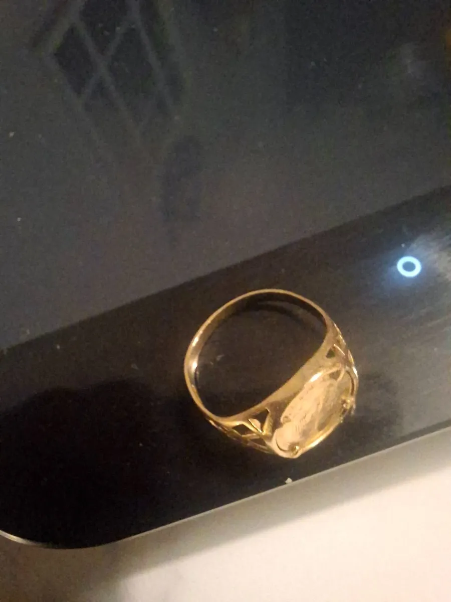 9ct ring with 22ct coin - Image 3