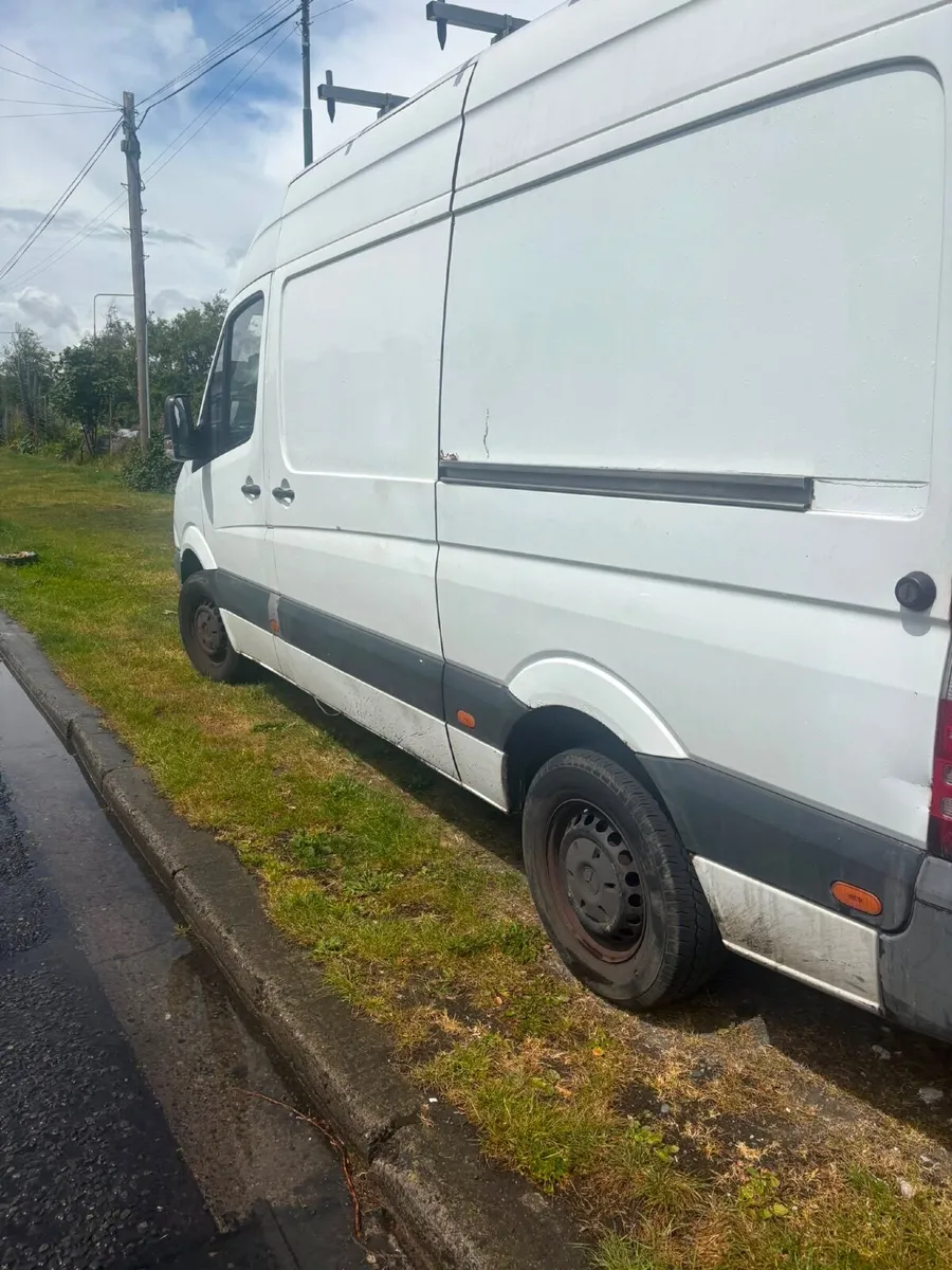Van - Image 1