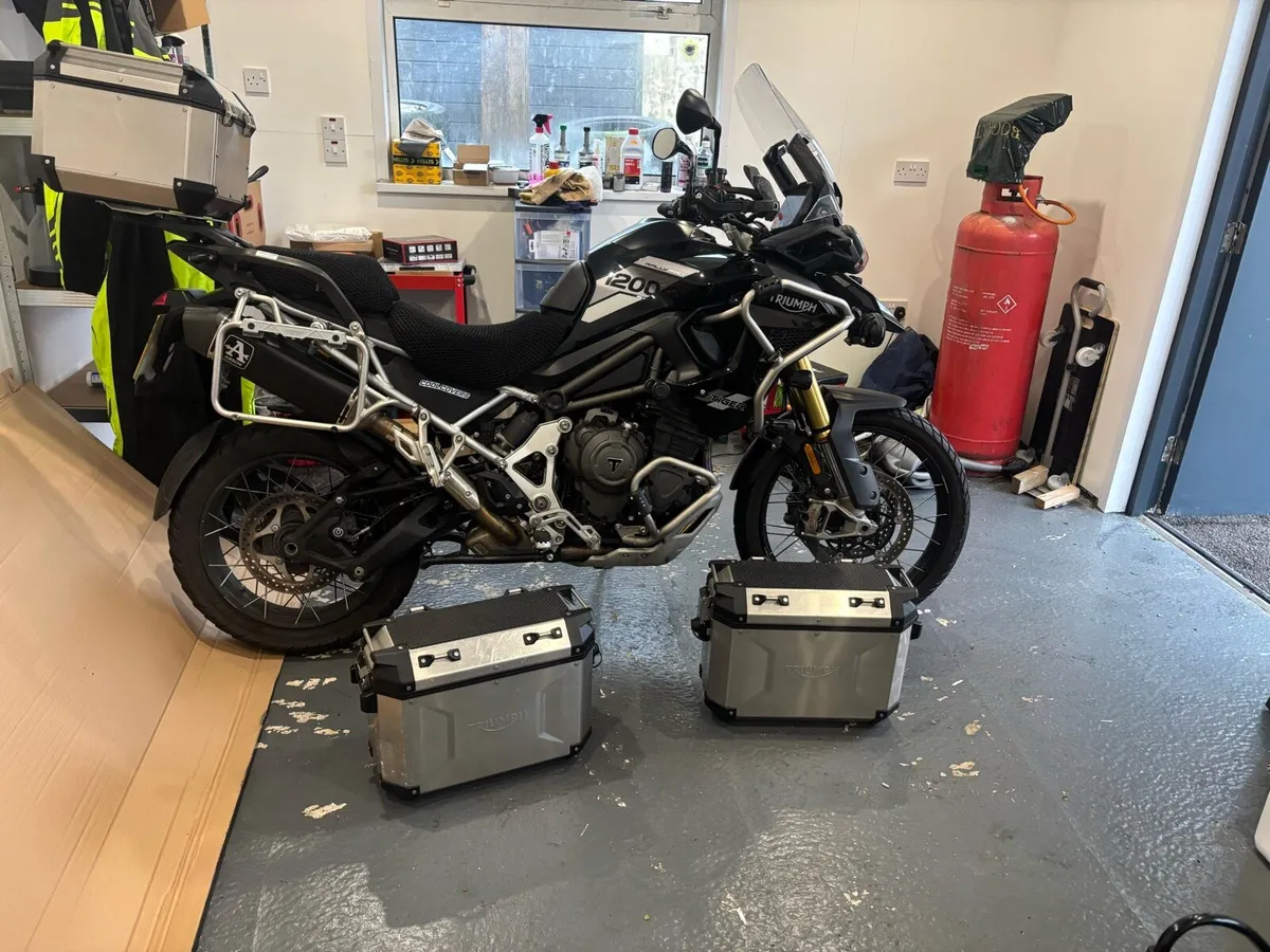 Motorbike - Image 3