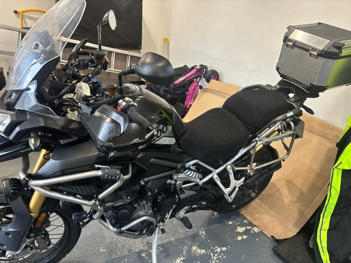 Motorbike - Image 4