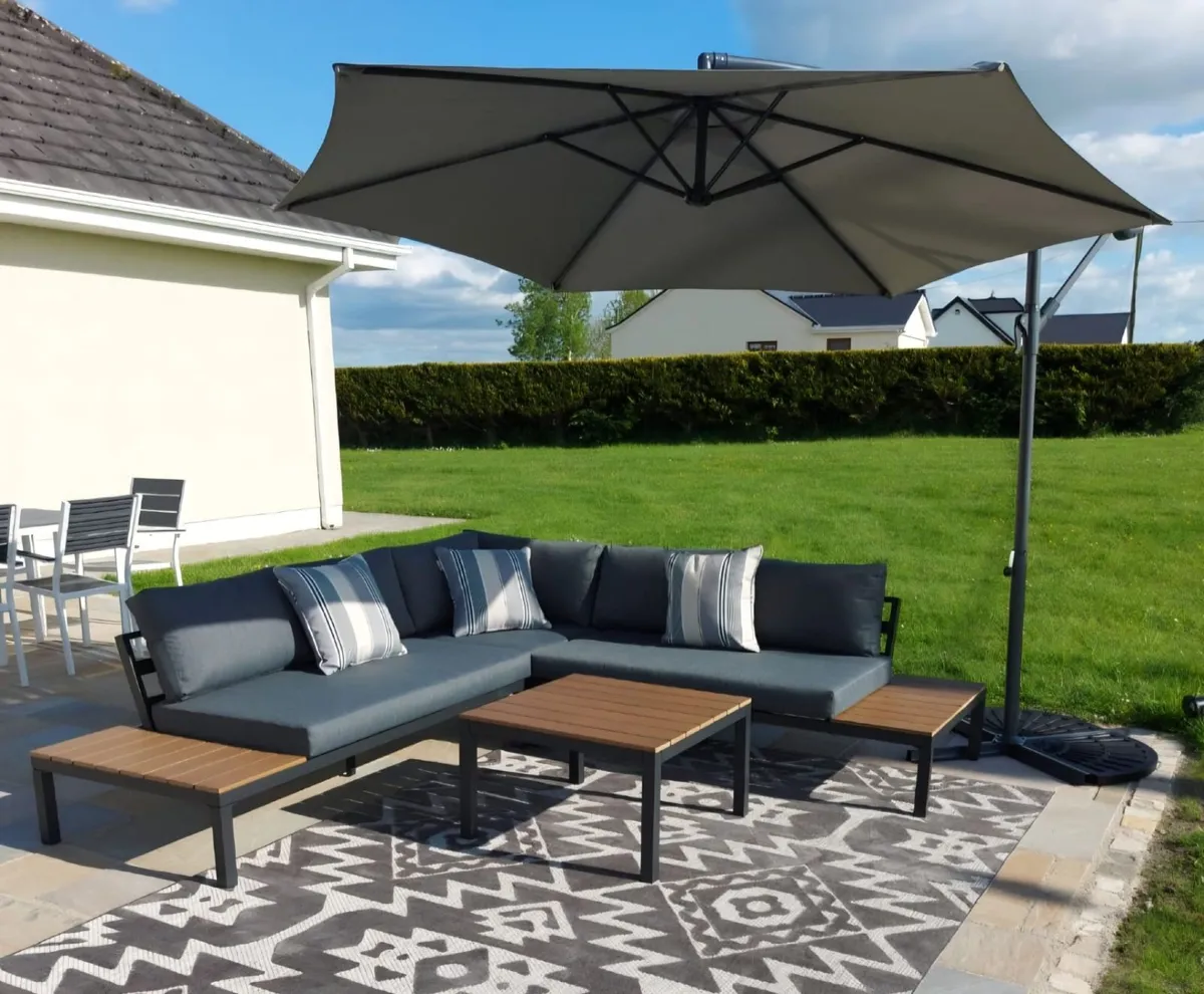 Garden Lounge Set - Image 1