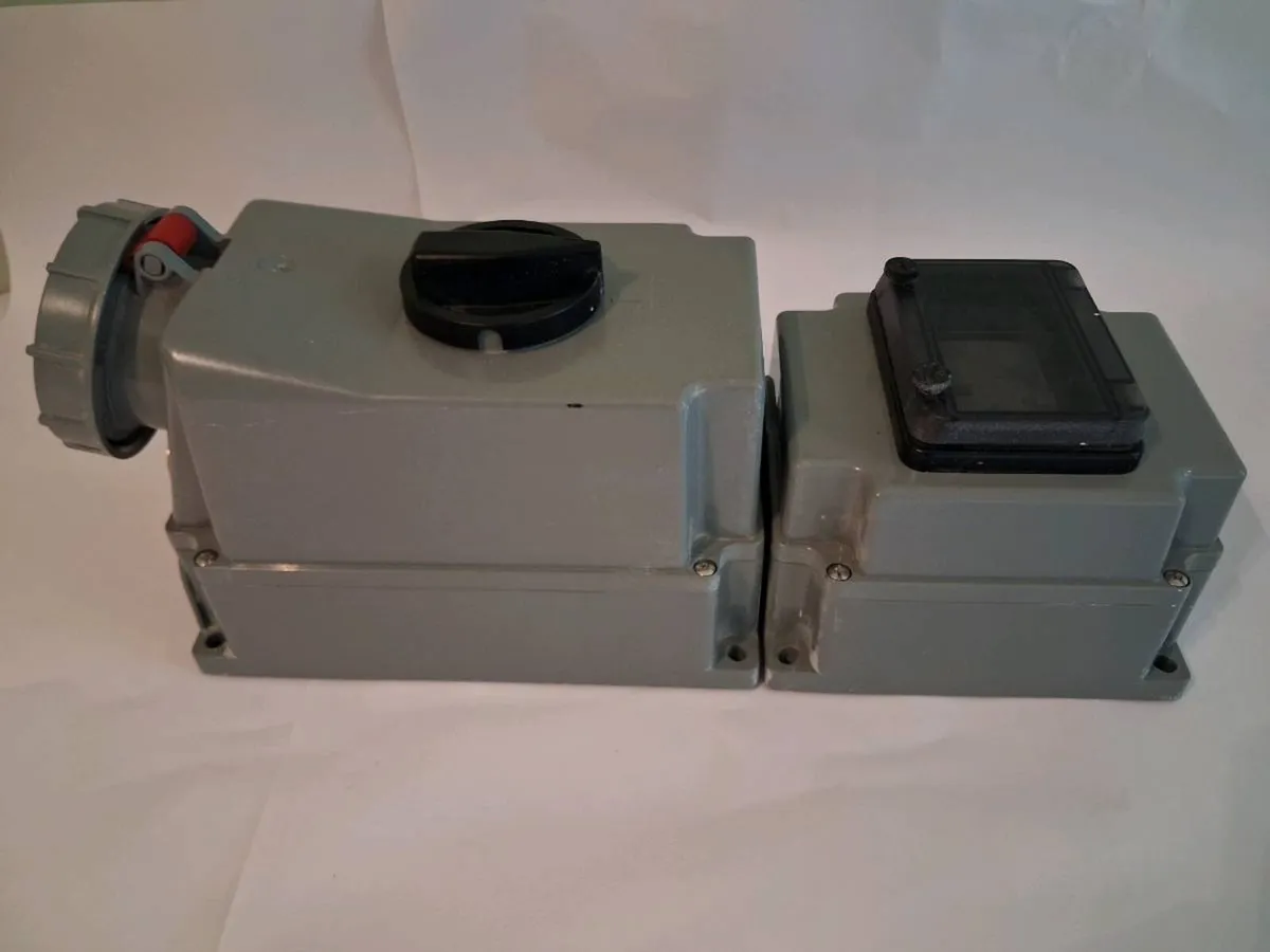 Postage - Garo 63A 380-415V 3P+N+E - IP66 + IP67 S - Image 3