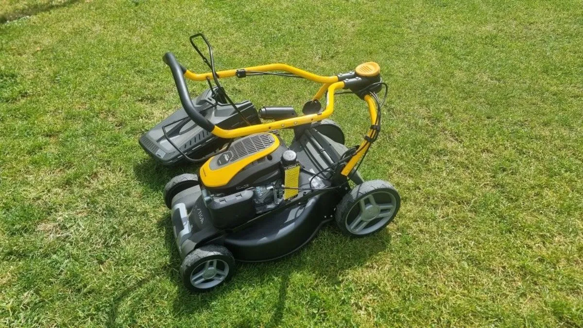 New Stiga combi 753se lawnmower - Image 3