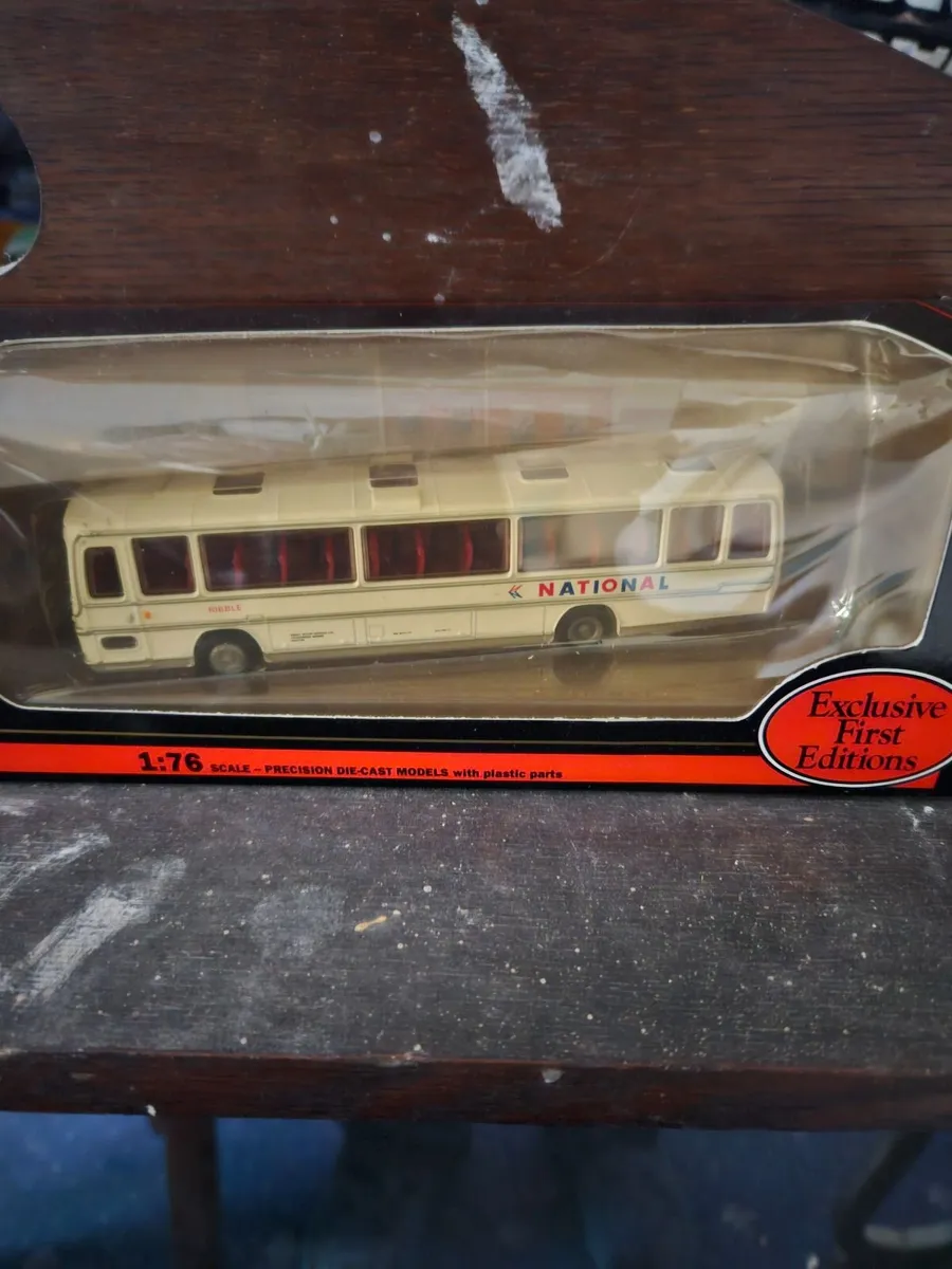Corgi Bus - Image 2
