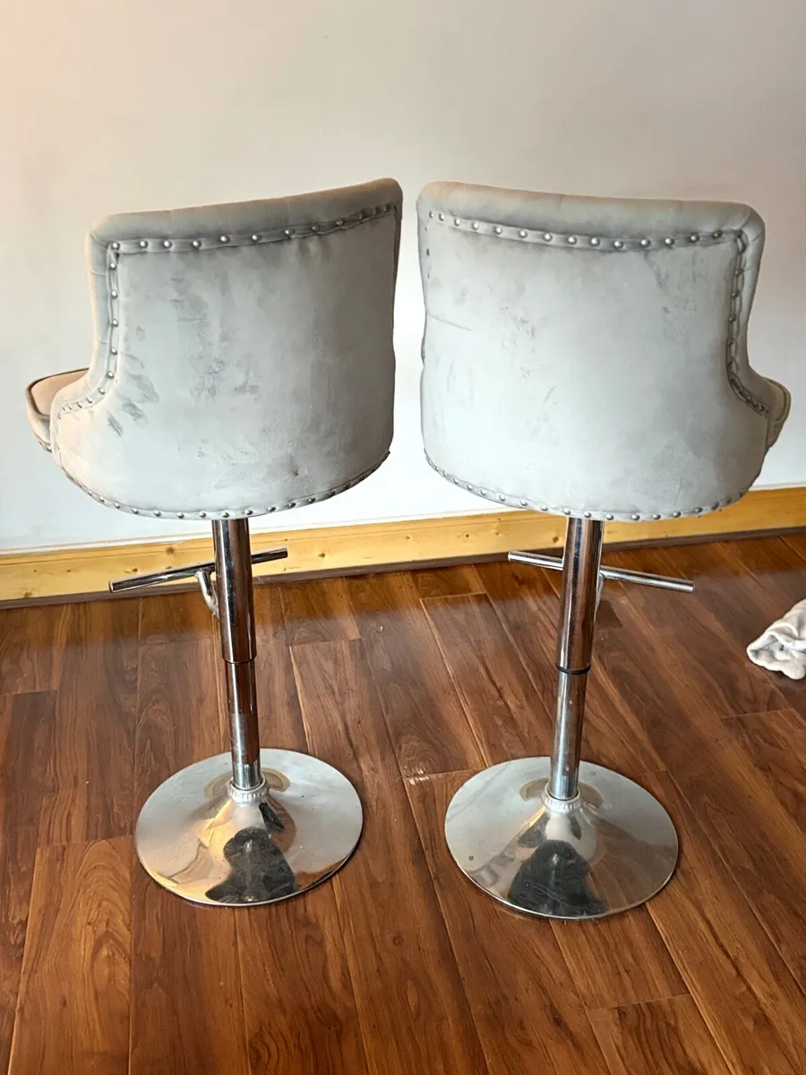 Kitchen Adjustable high stools - Image 1