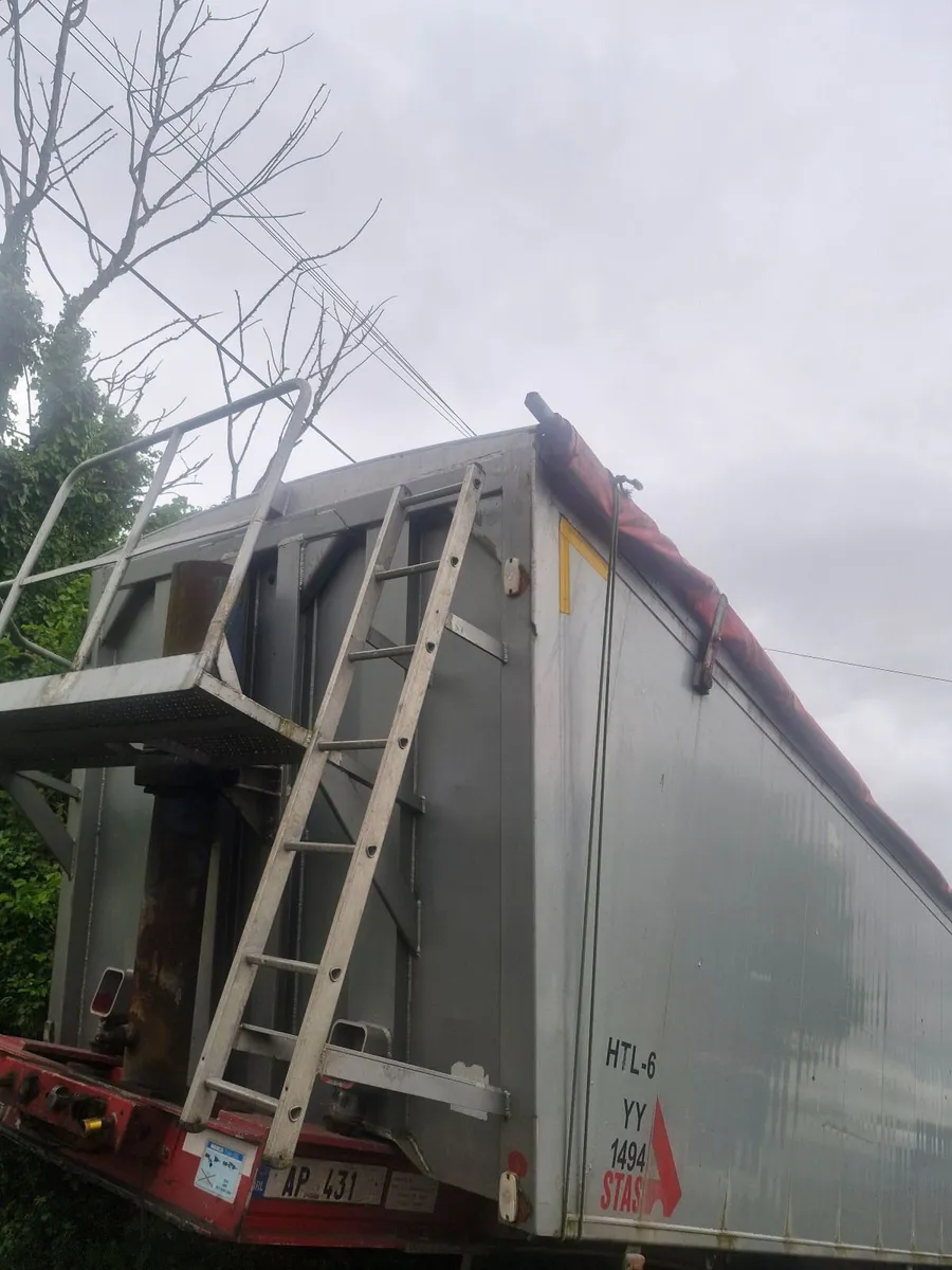 Trailer - Image 4