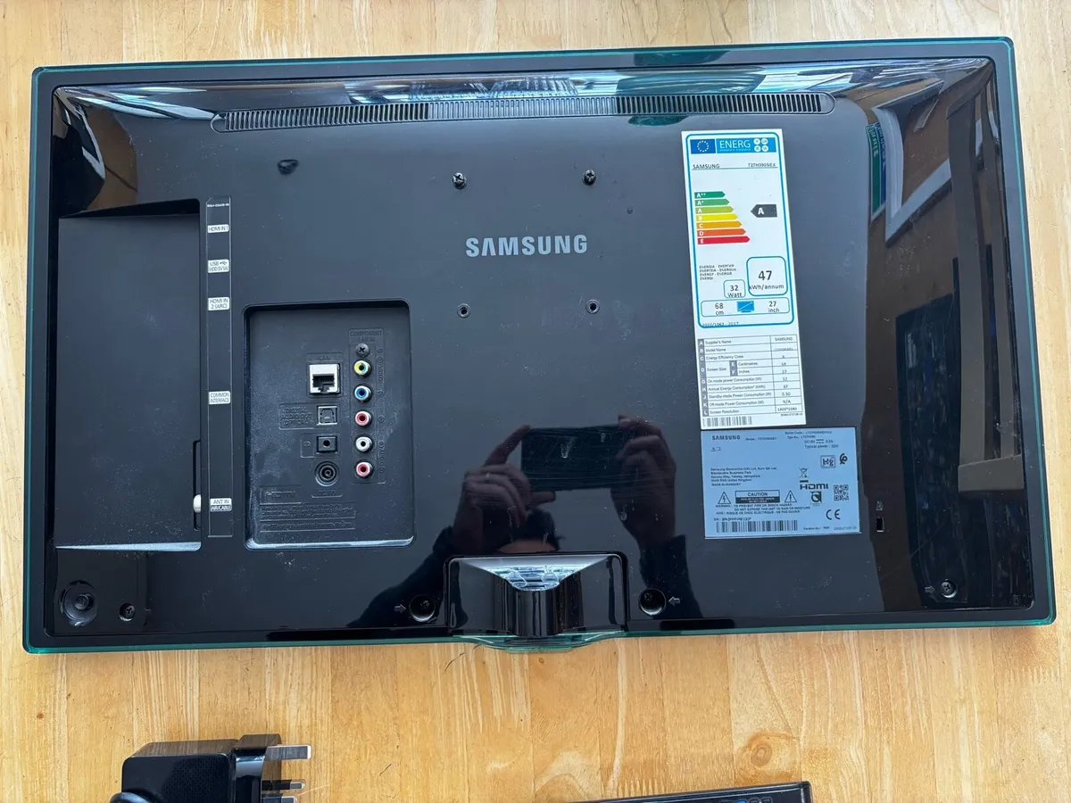 Samsung smart TV 27” T27H390SEX - Image 2