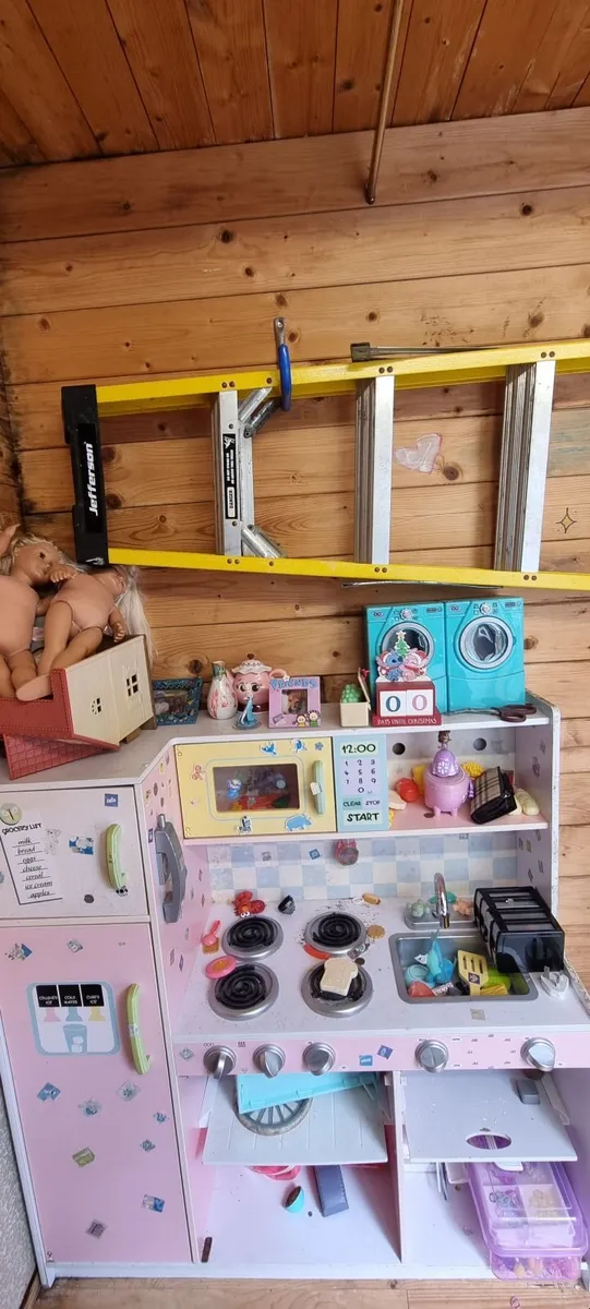 Kidcraft Toy Play Kitchen - Image 2
