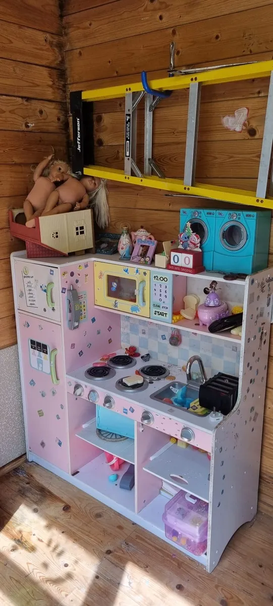 Kidcraft Toy Play Kitchen - Image 1
