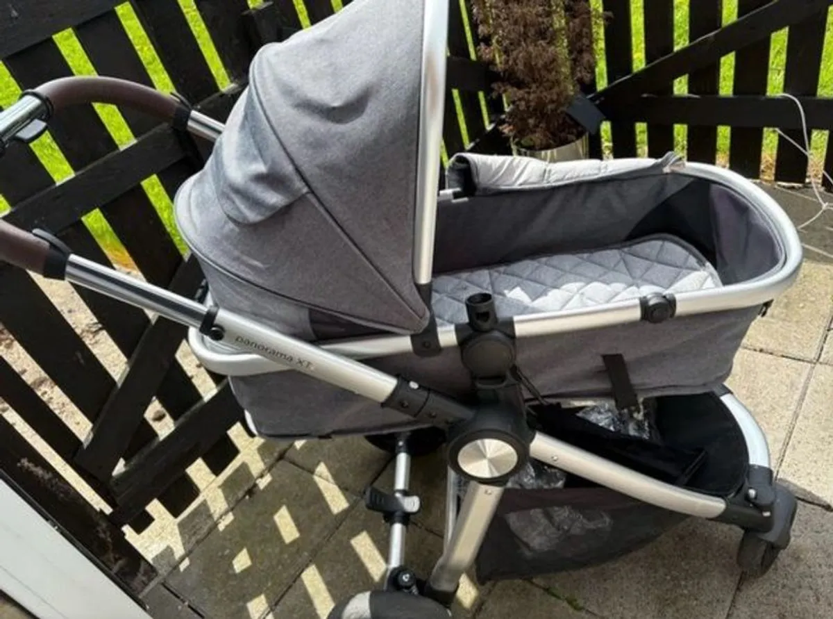 stroller - Image 1