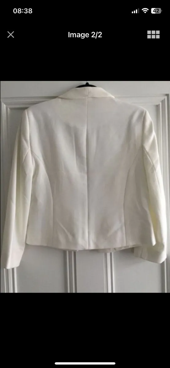 New Look white crop blazer with a shawl colla - Image 2