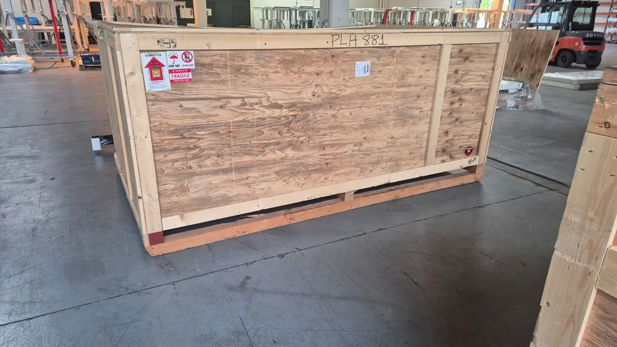 Shipping crates - Image 3