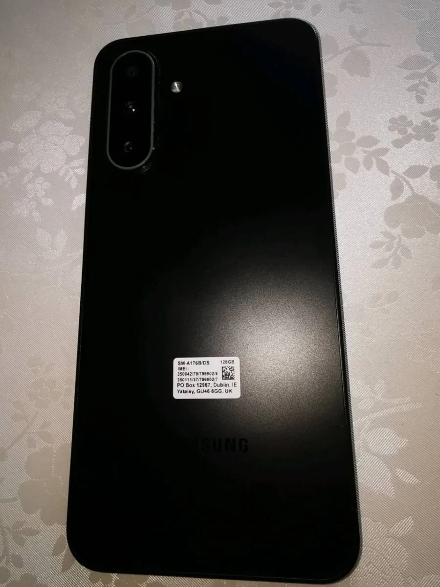 A17 5G - Image 1
