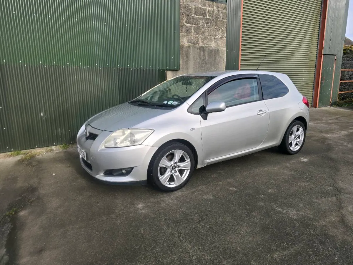 Toyota auris 1.4 d4d van cvrt and tax - Image 4