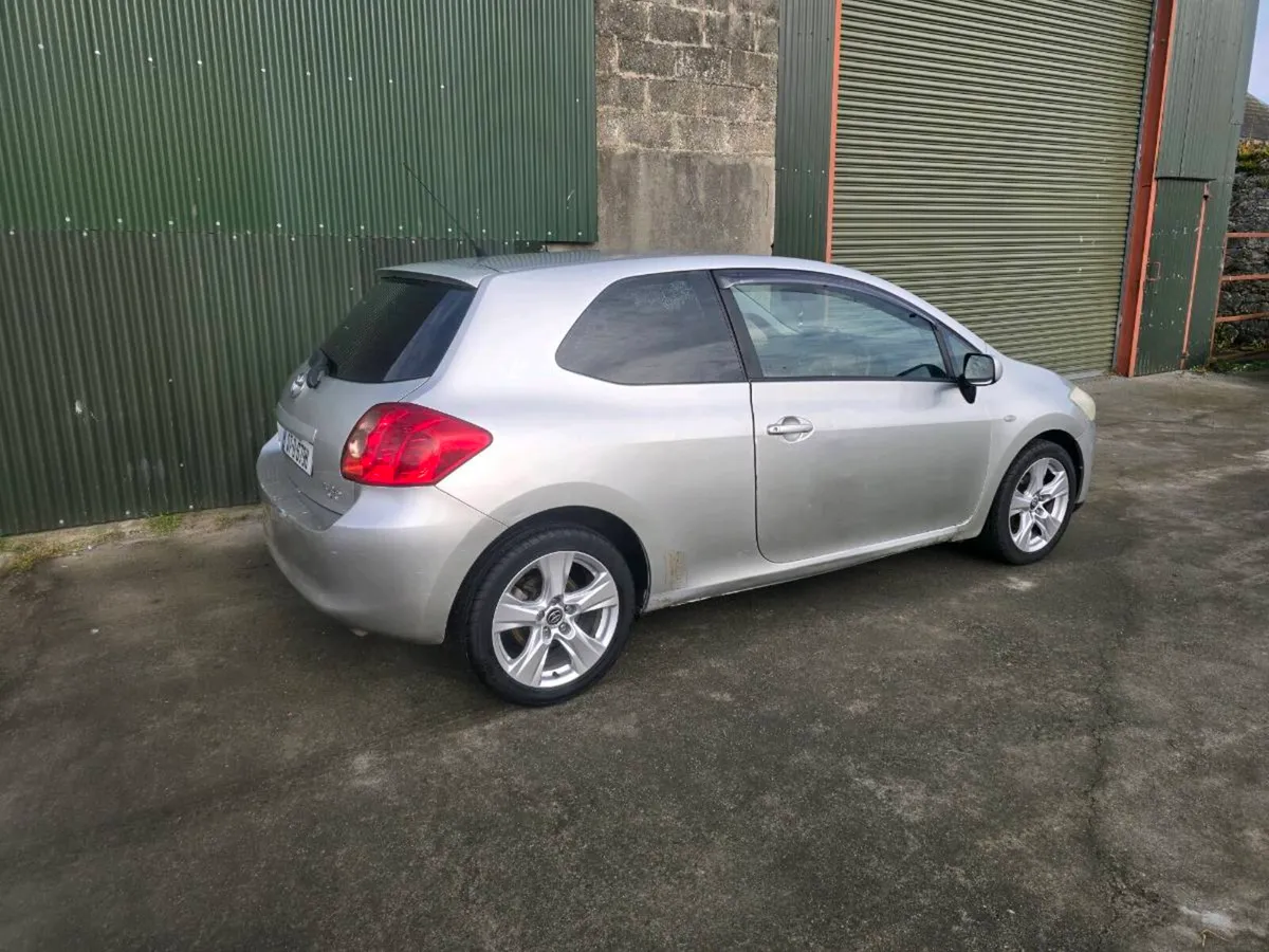 Toyota auris 1.4 d4d van cvrt and tax - Image 2