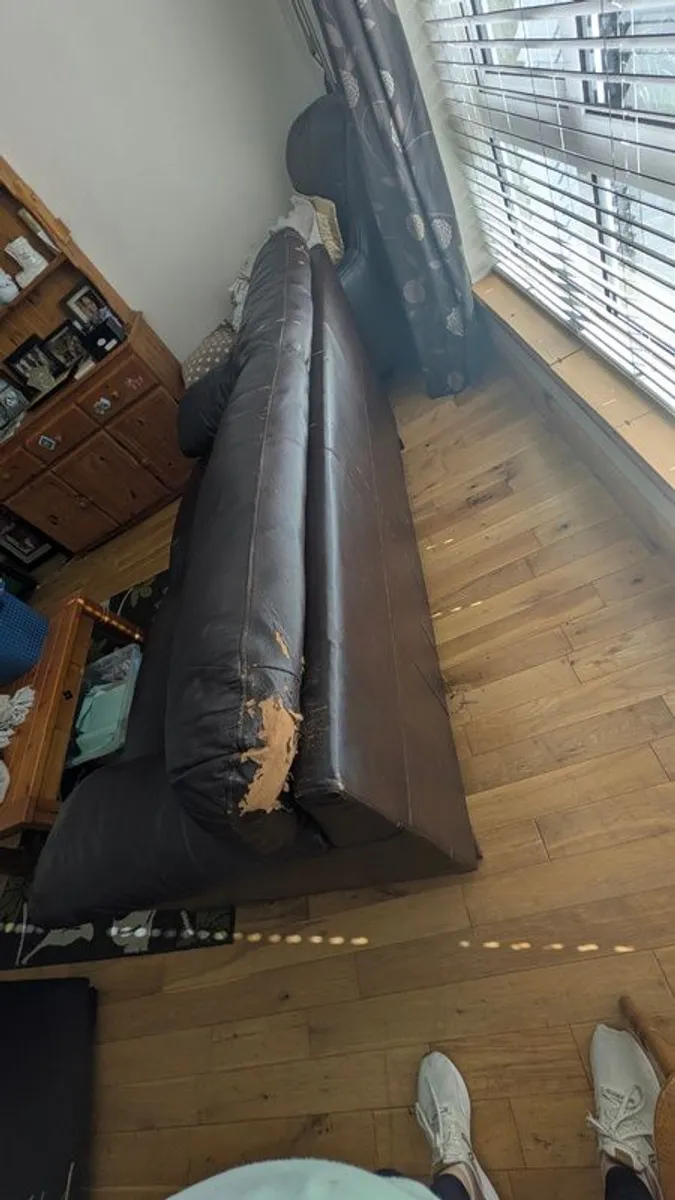 Brown leather couch set - Image 4