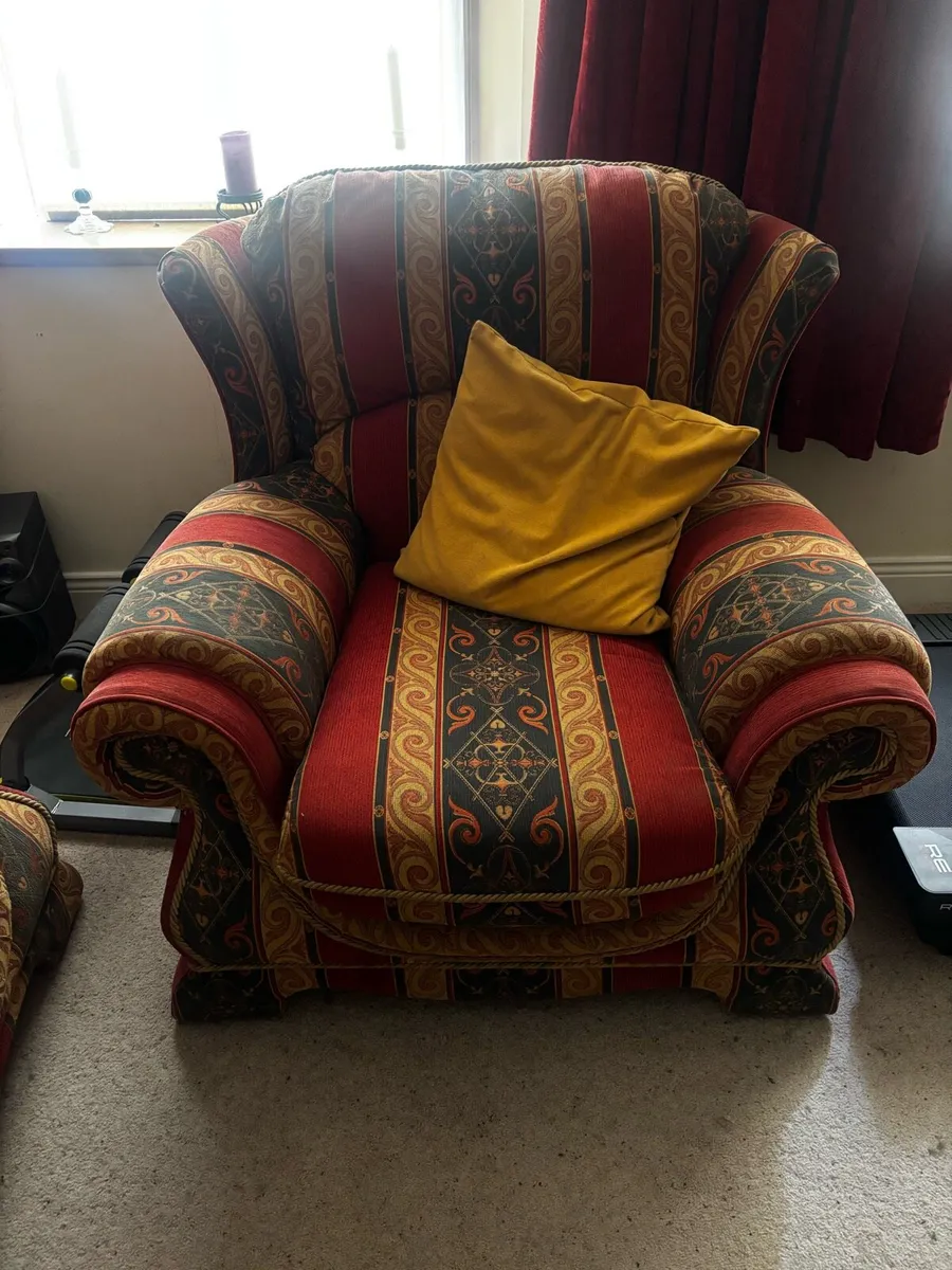Couch and arm chair - Image 2