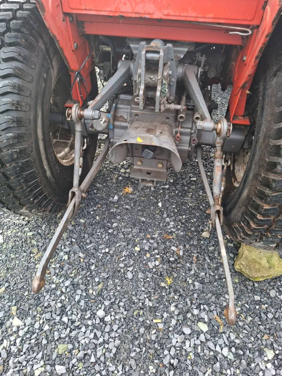 33hp Shibaura S33H 4x4 2x2 compact tractor - Image 3