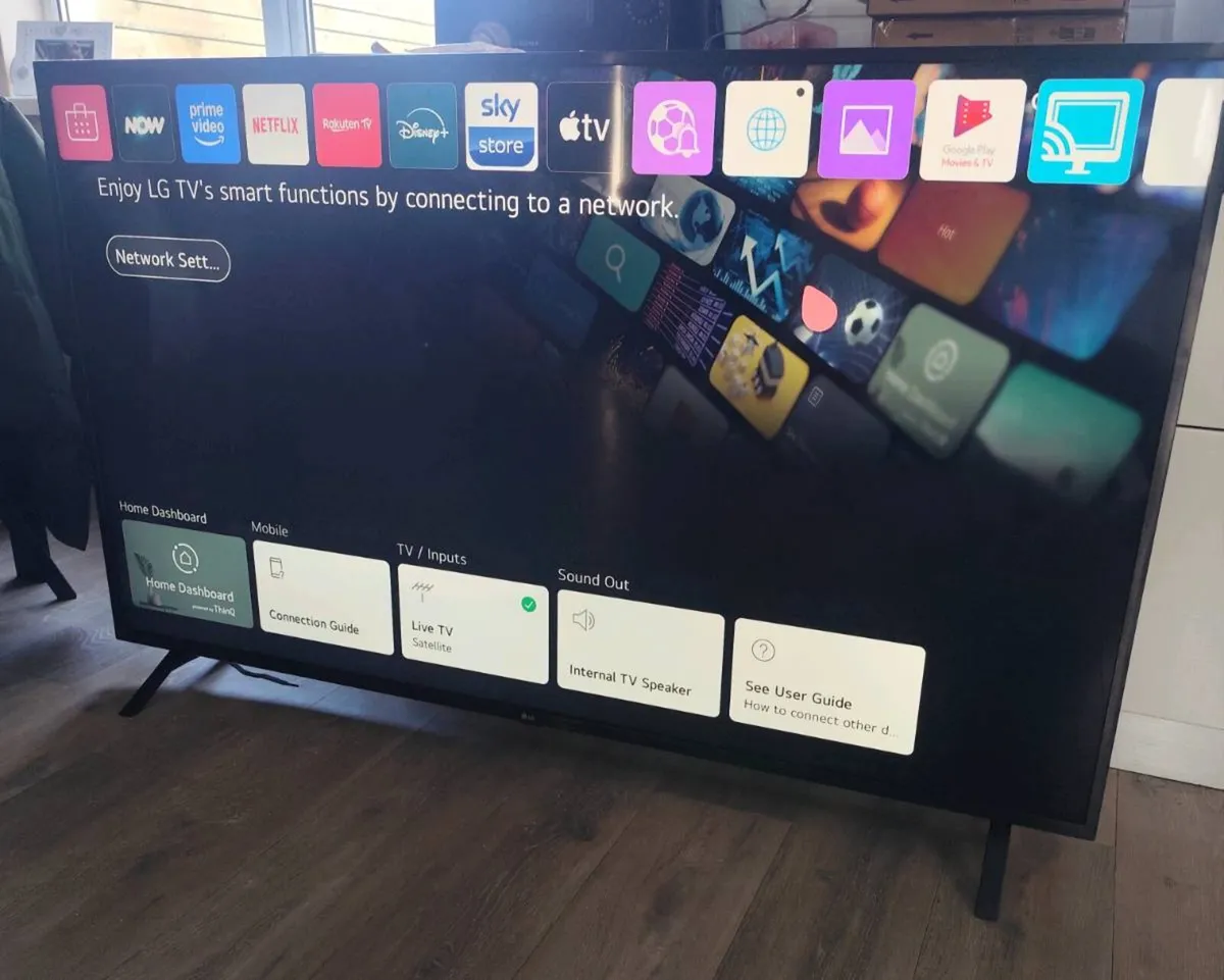 65 inch lg smart tv - Image 1
