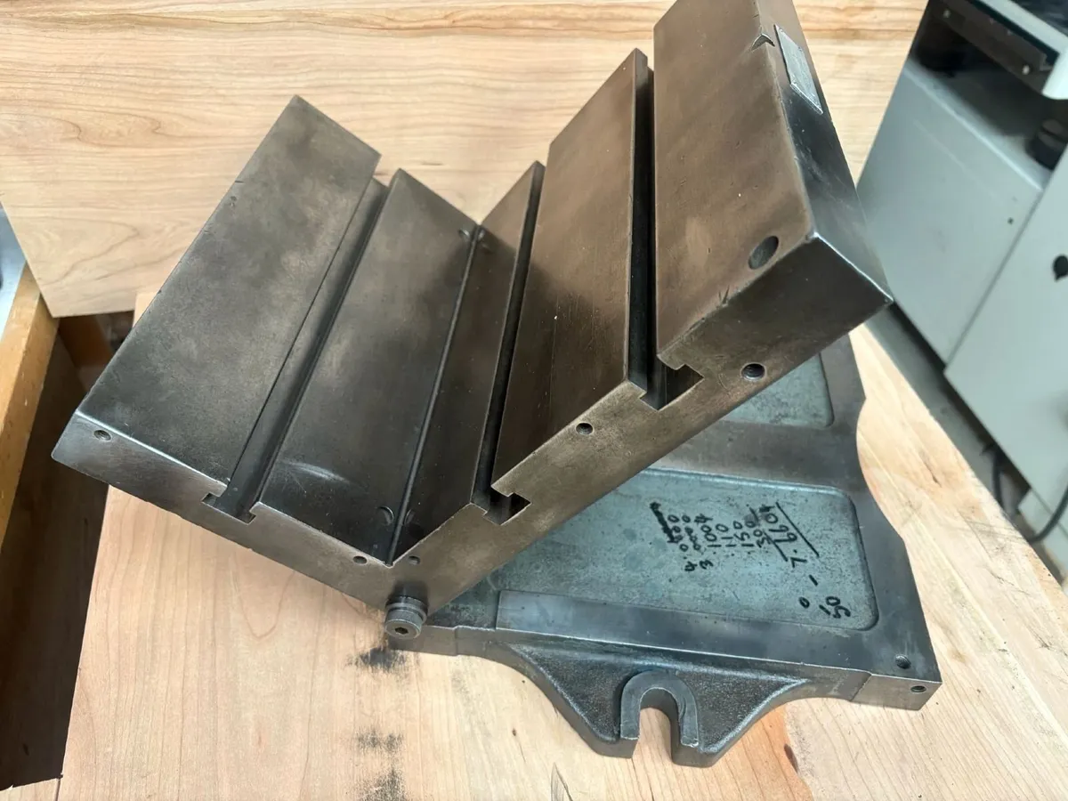 Original Bridgeport tilting slotted sine table 12” - Image 1